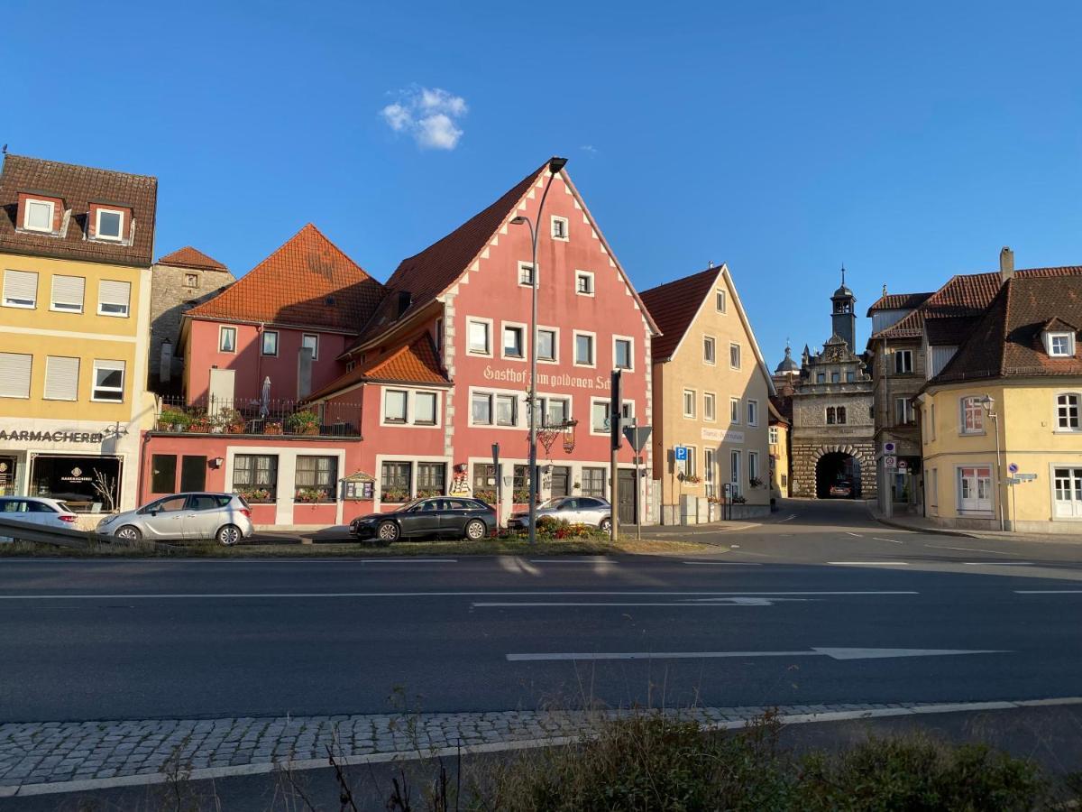ماركت برايت Gasthof Zum Goldenen Schiff - Lehm, Stil & Altstadtflair المظهر الخارجي الصورة