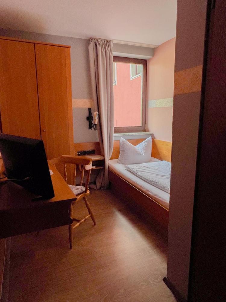 ماركت برايت Gasthof Zum Goldenen Schiff - Lehm, Stil & Altstadtflair المظهر الخارجي الصورة